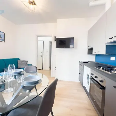 Apartment Corridoni 2a Tirabora Short Rent Triest